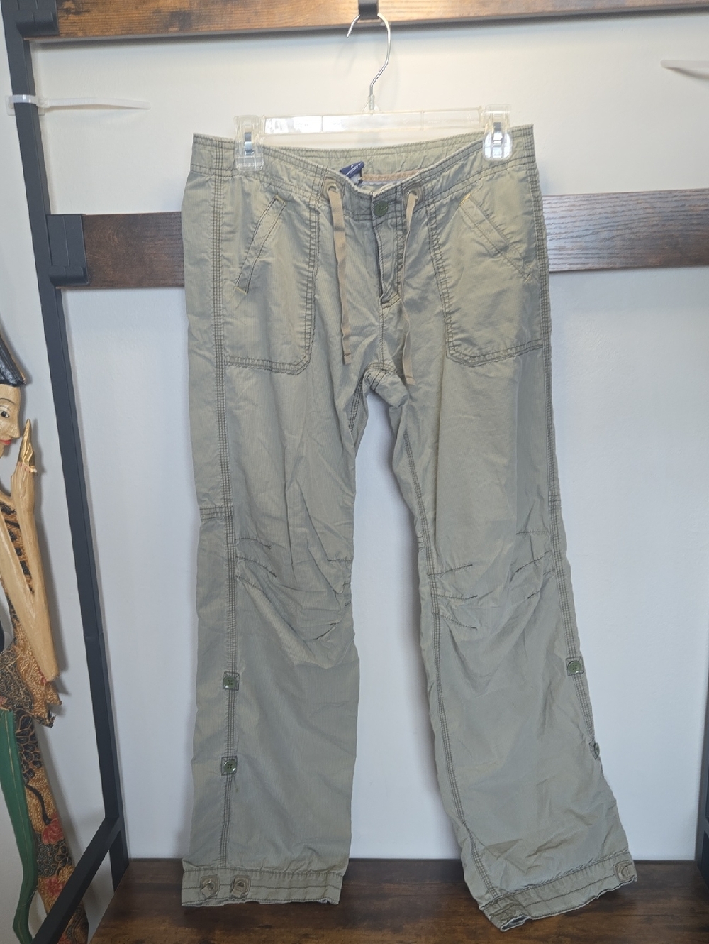 GAP Women's Light Olive Drawstring Cargo Capris Y2k Vtg Iykyk Millenial Gold